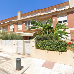 Vivienda sita en C/ Dolçainers, nº 2 en la Urbanización "Residencial El Pinar, Fase II" de Castellón, partida Cuadro o Prado - RPROP. nº 1 de Castellón - FR nº 27.301